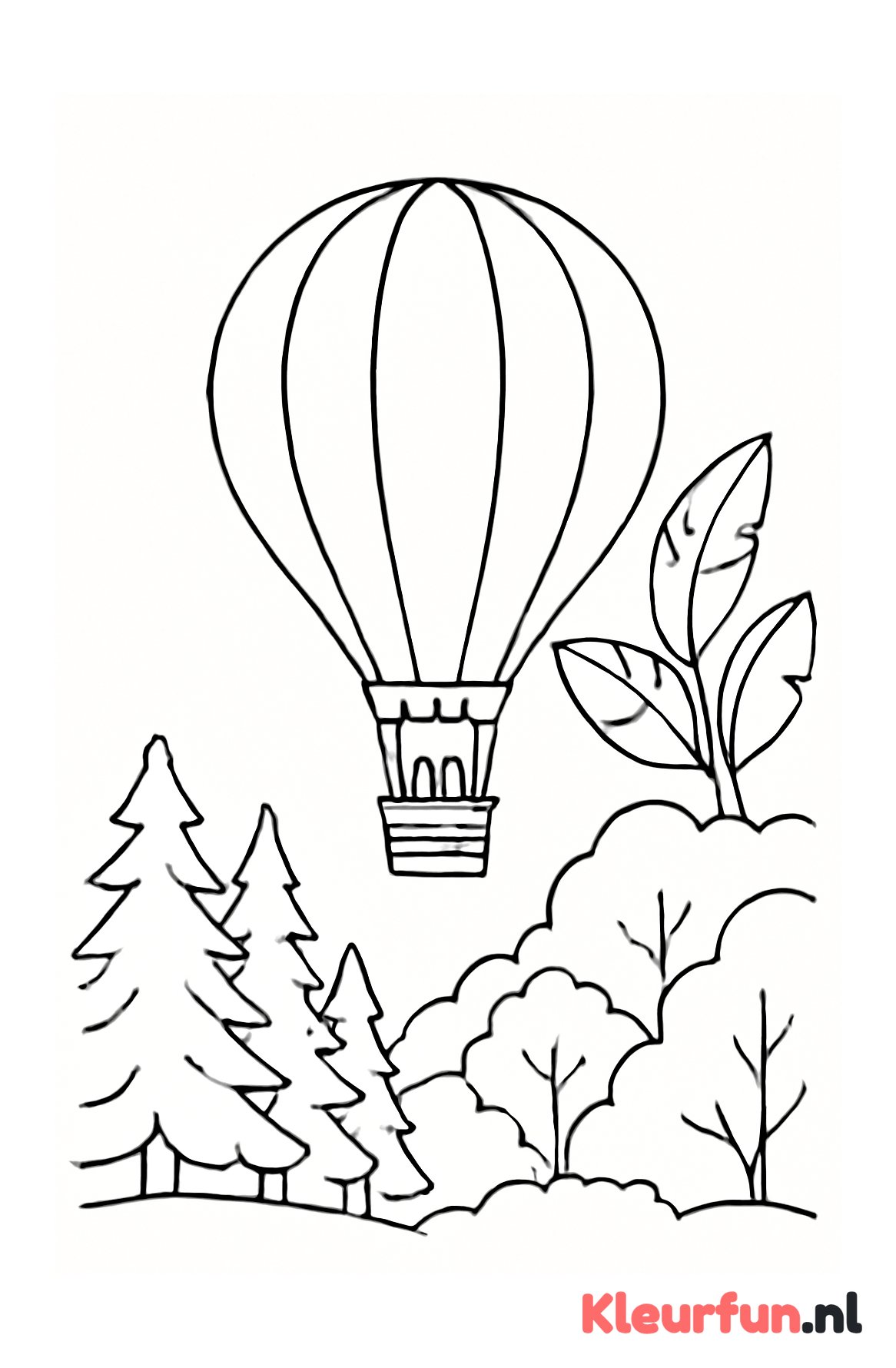 Luchtballon boven bos