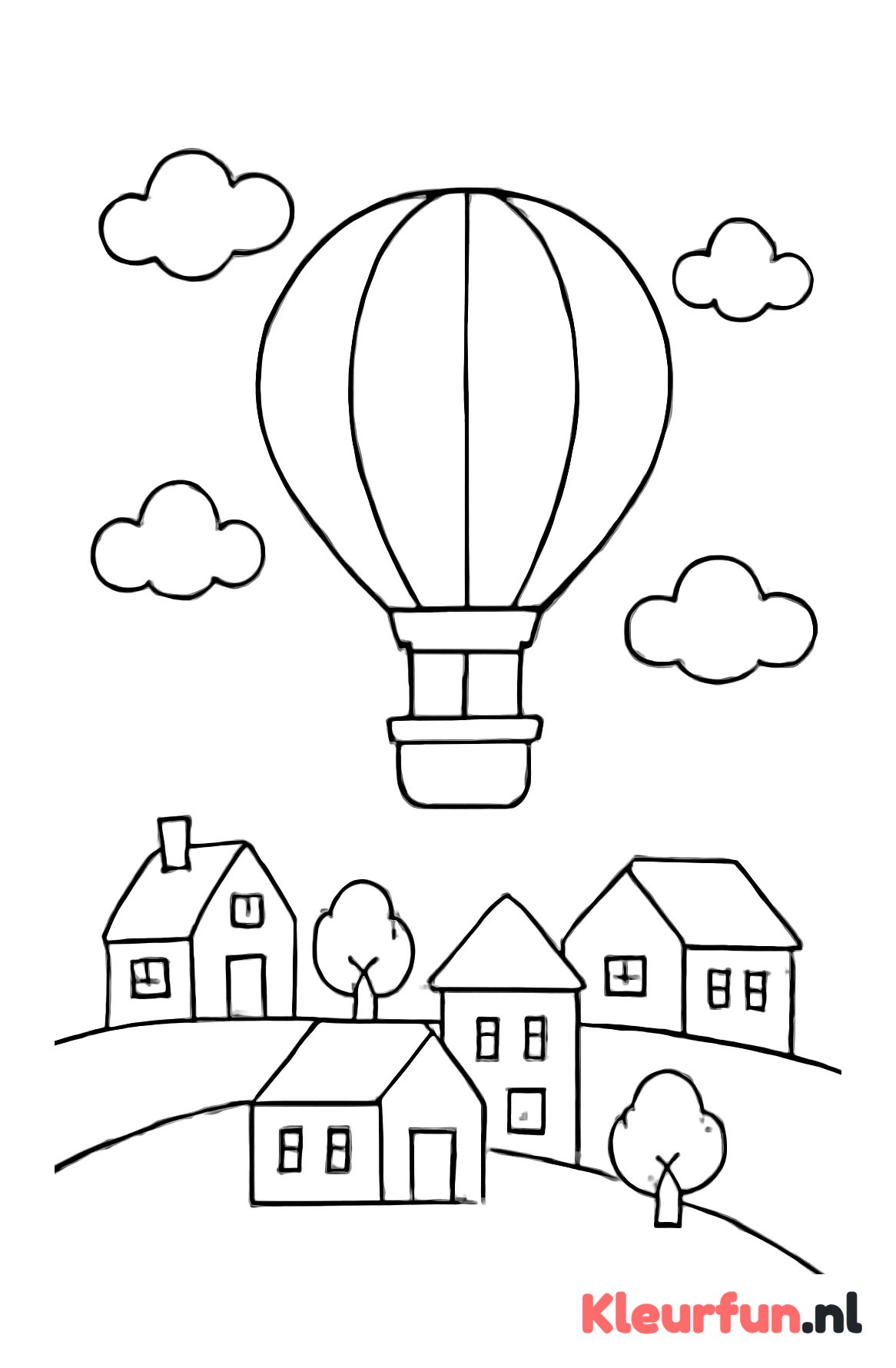 Luchtballon boven dorp