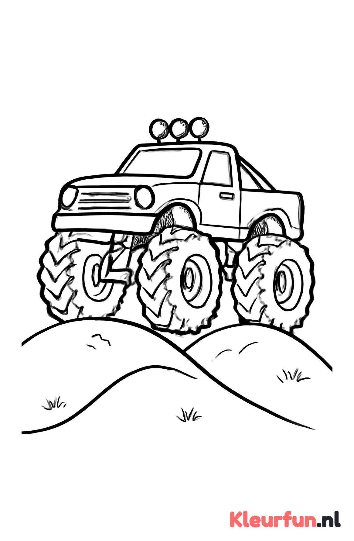 Monstertruck rijdt over heuvels