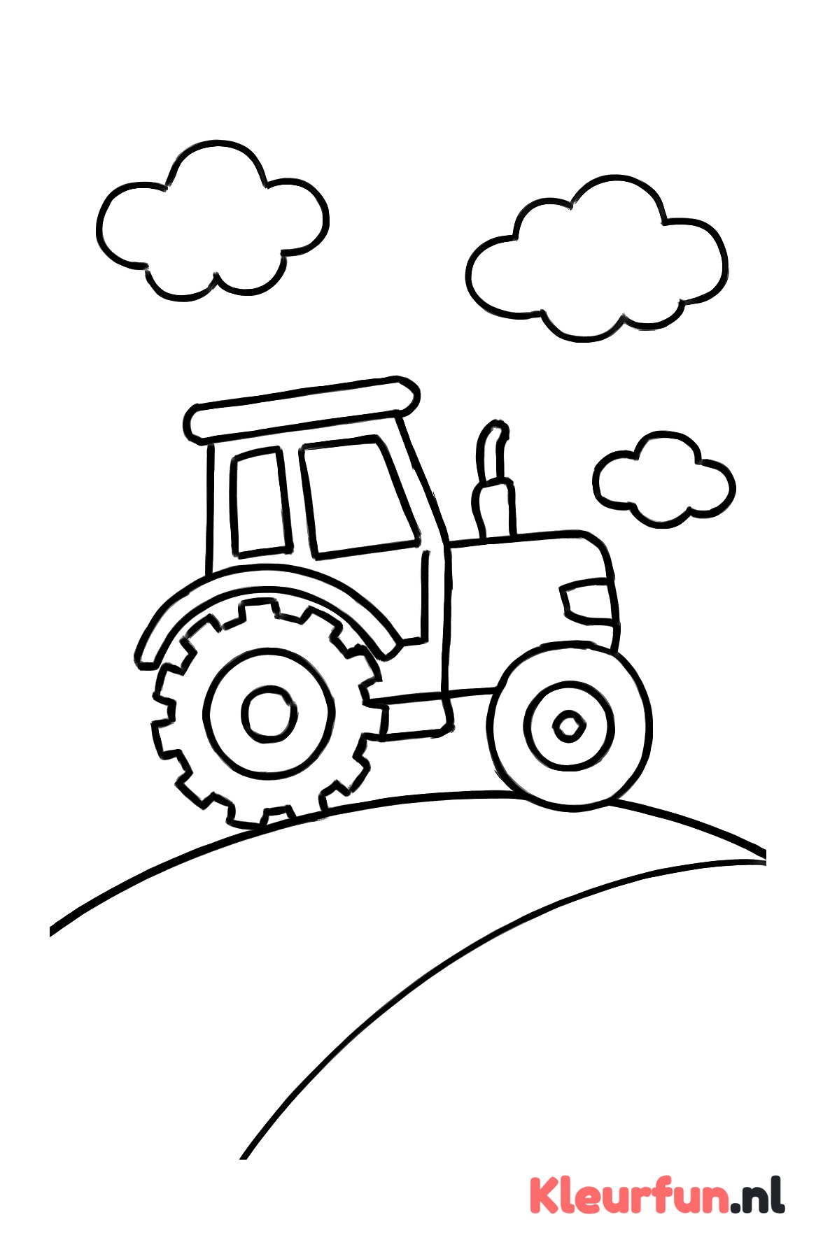 Tractor op heuvel met wolken