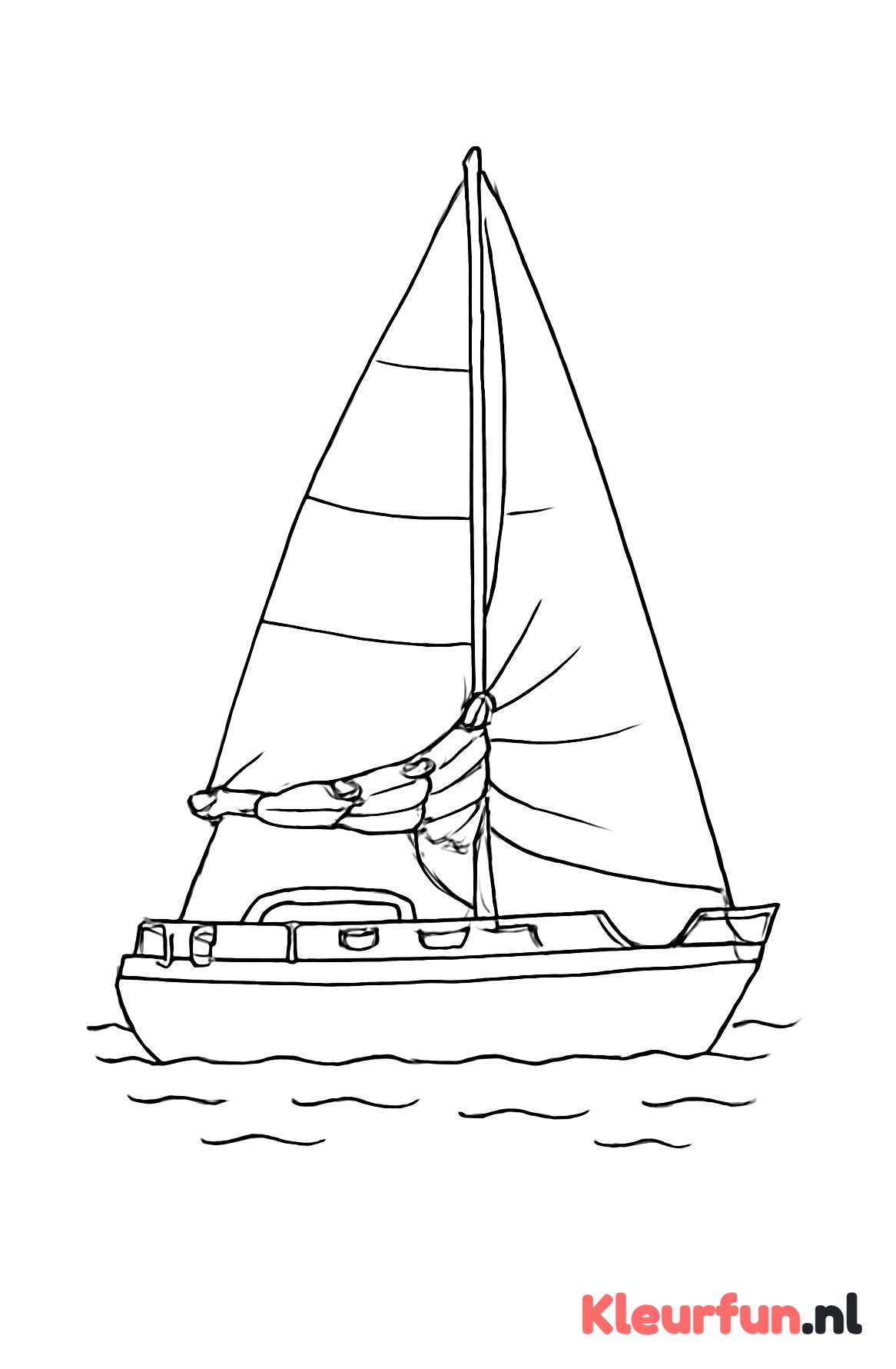 Zeilboot met gereefd zeil